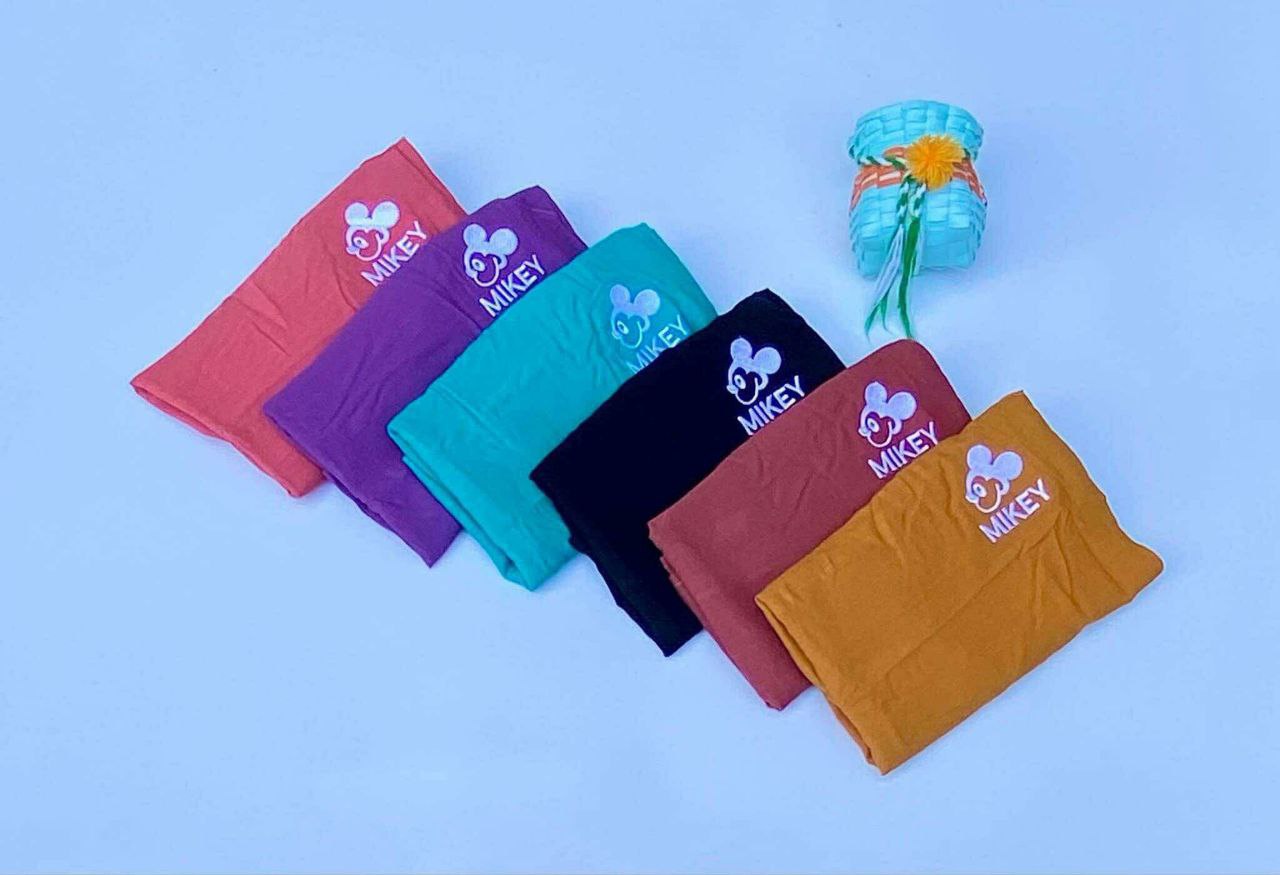 Mickey ချည်ထိုးအိုဗာ🌻